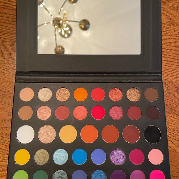 Morphe James Charles palette - Picture 2 of 3
